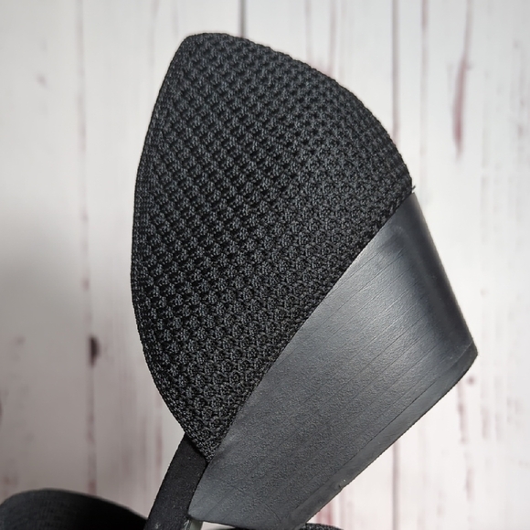 Eileen Fisher Black Hallo Knit D'Orsay Pumps Almond Toe 10 Minimal Quiet Luxury - Picture 7 of 16